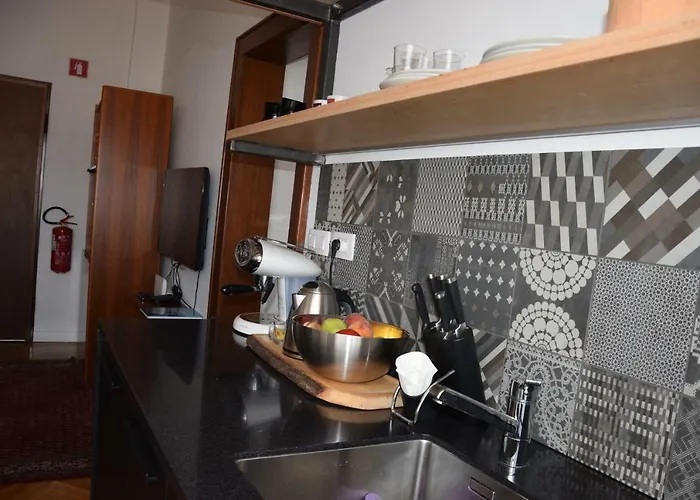 Lawyers Loft In Heritage Skyscraper