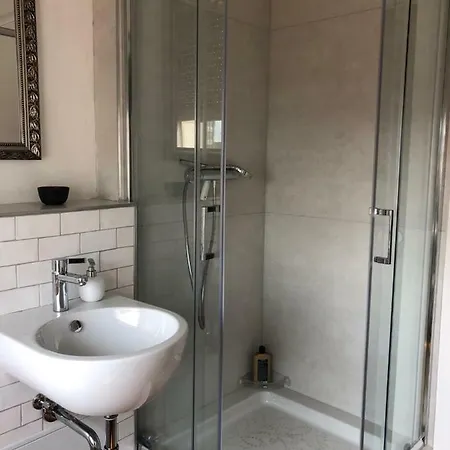 Lawyers Loft In Heritage Skyscraper Апартаменти Любляна