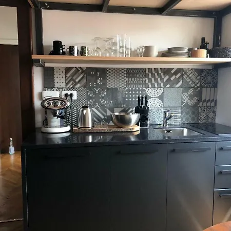 Lawyers Loft In Heritage Skyscraper 아파트