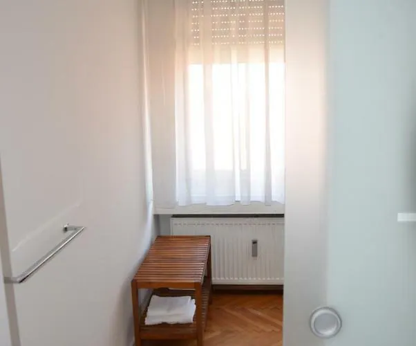 Lawyers Loft In Heritage Skyscraper * Λιουμπλιάνα